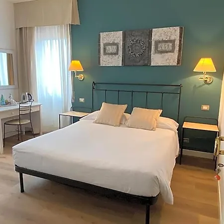 Moscal Hotel 2*